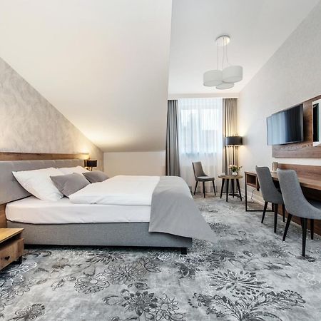 Vinfort Aparthotel Krakow Ngoại thất bức ảnh