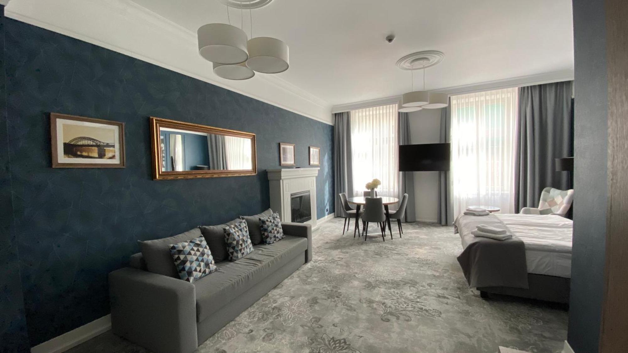 Vinfort Aparthotel Krakow Ngoại thất bức ảnh