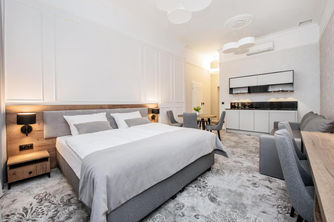 Vinfort Aparthotel Krakow Ngoại thất bức ảnh
