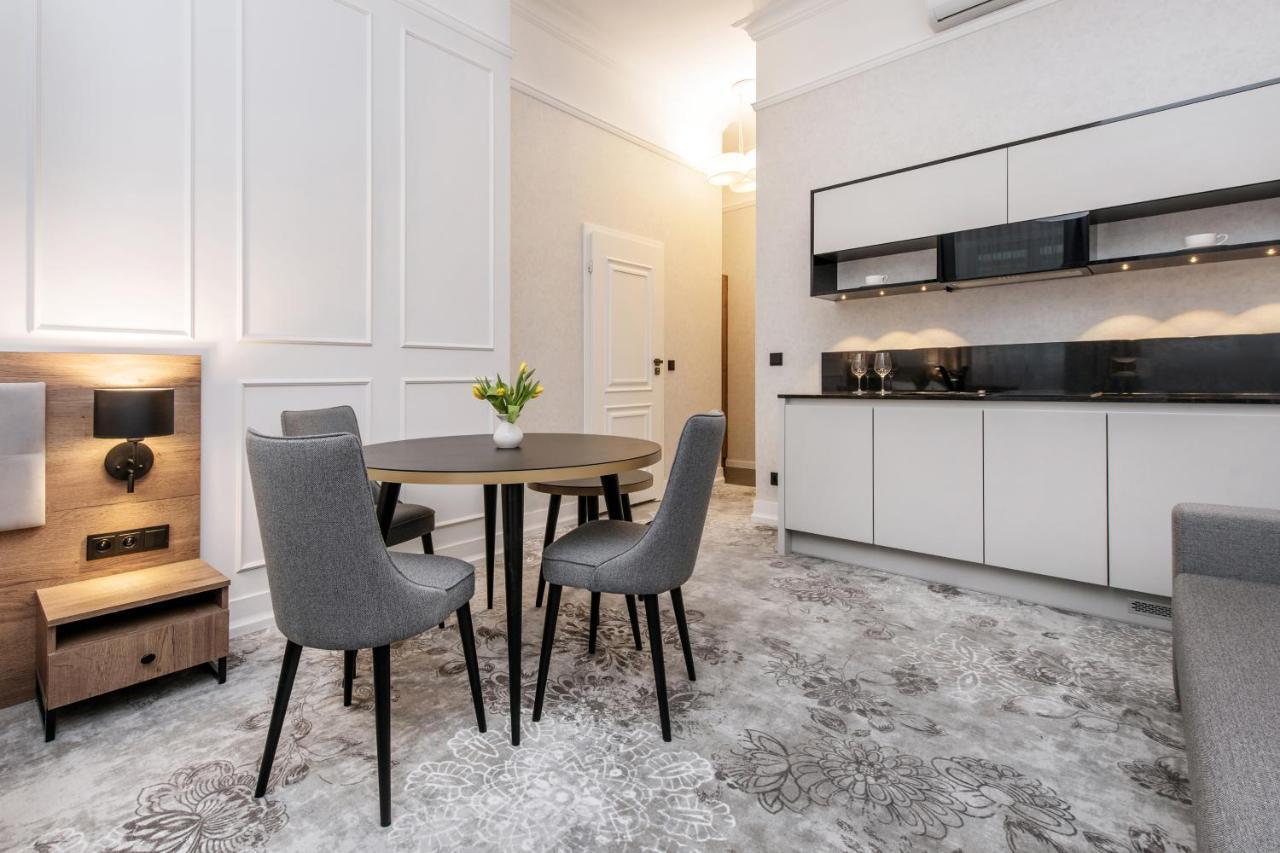 Vinfort Aparthotel Krakow Ngoại thất bức ảnh